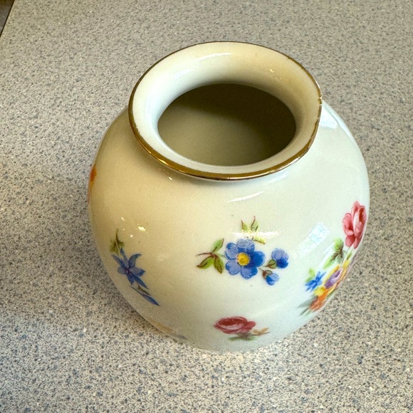 Vintage Jaeger & Co. PMR Vase porcelain 4”x2.5” Flower pattern. Germany 1940s - Picture 3 of 7